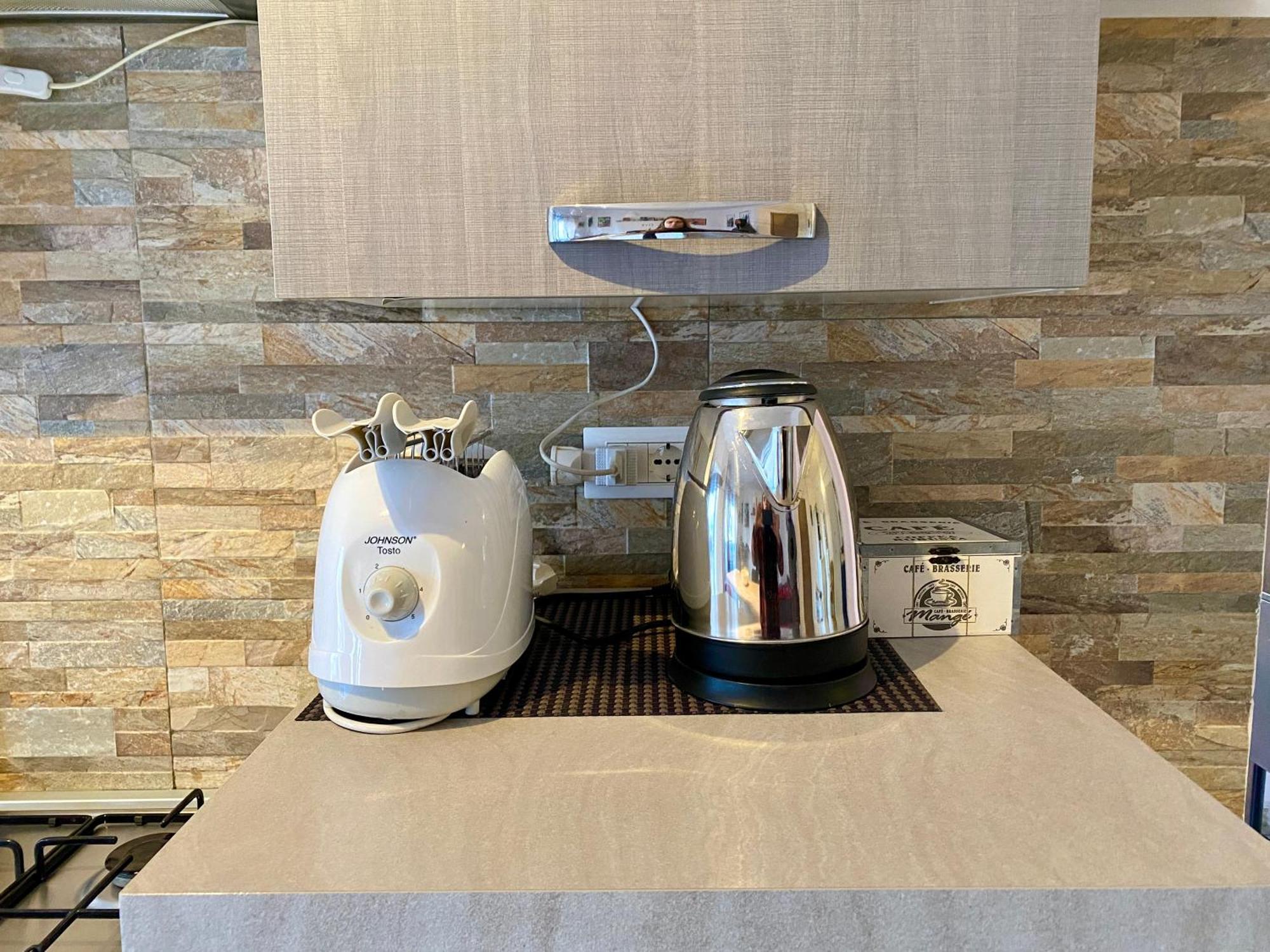 Mattia Guest House Roma Экстерьер фото